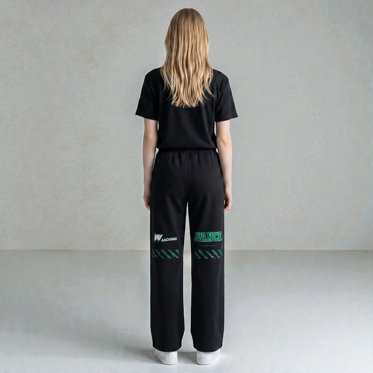 MONROE STORE pantalones deportivos negros de pierna ancha con cordón y estampado verde "WACKING DANCE"